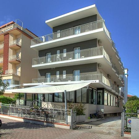 Hotel Rudy Червия Экстерьер фото